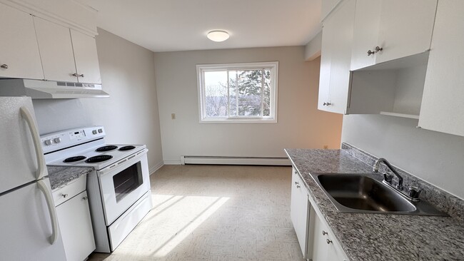 Photo - 60 Doon Rd Unit 11