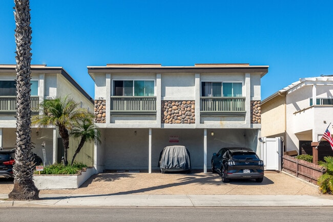 Building Photo - 674 Seacoast Dr Unit F