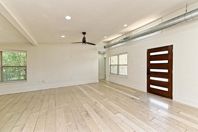 Photo - 11800 Tedford St
