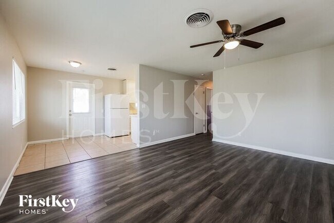 Photo - 3711 Kelly St