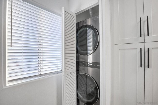 Photo - 3136 Keats St