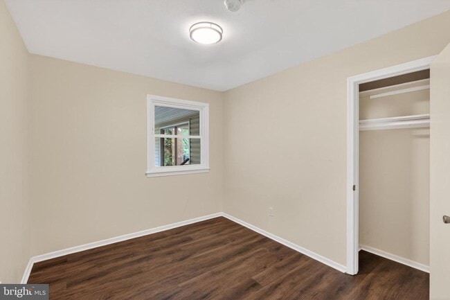 Photo - 8122 Gavin St