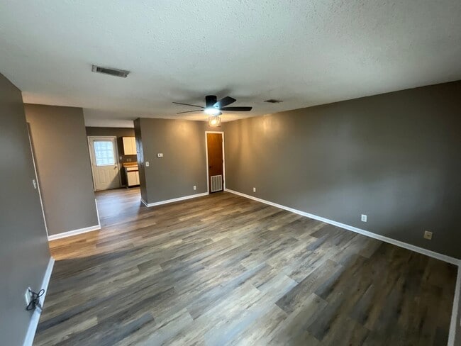 Photo - 4387 Wilton St Unidad WOODS-4387 Wilt -WOODS - 4387 A Wilton Street