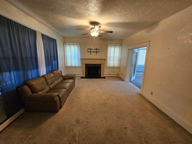 Photo - 146 Lee St Unit Apartment 1