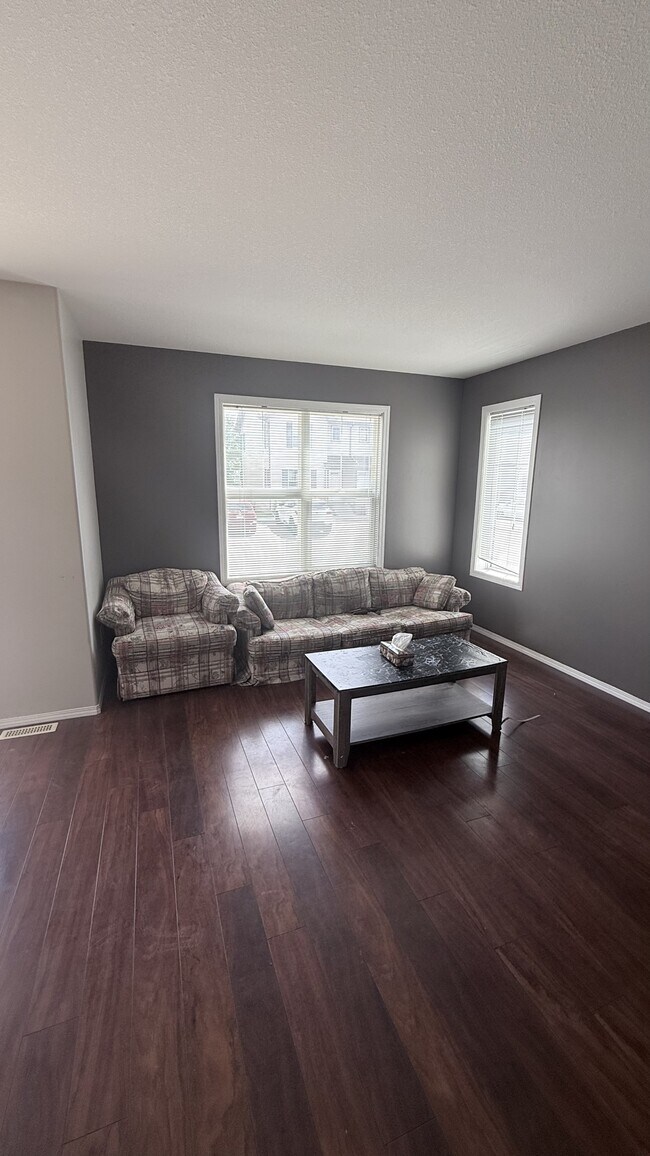 Photo - 135 Pawlychenko Ln