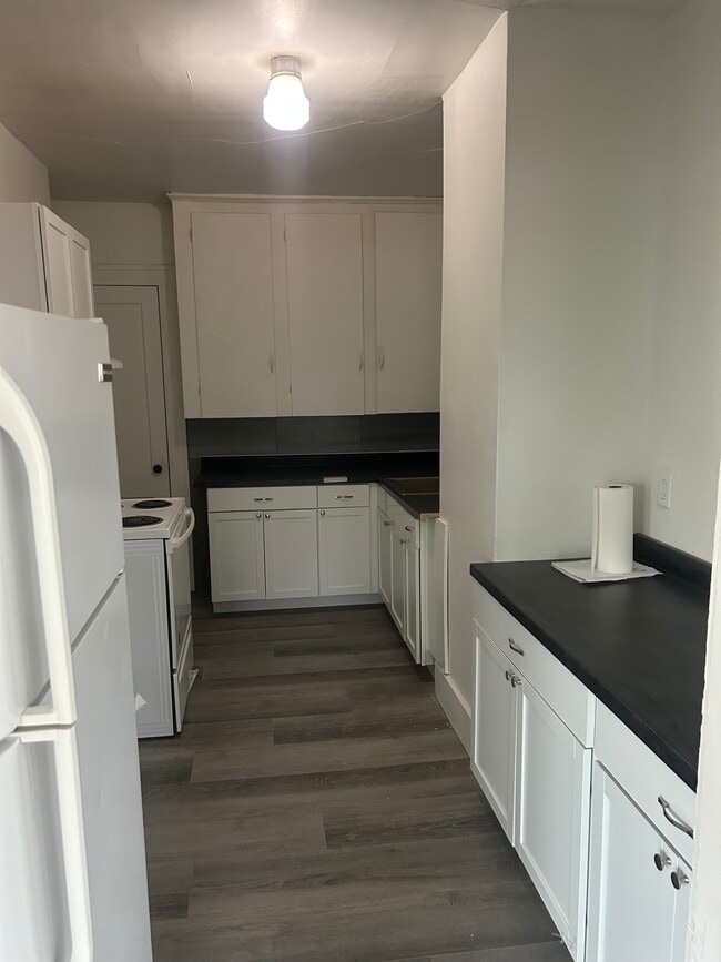 Photo - 17-19 W 2nd St Unit 3