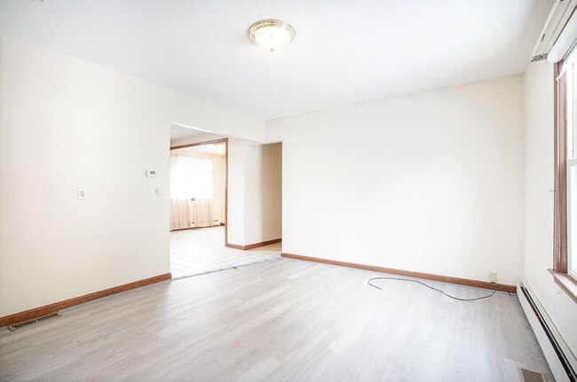 Photo - 13 1/2 Weston Street Unit 1