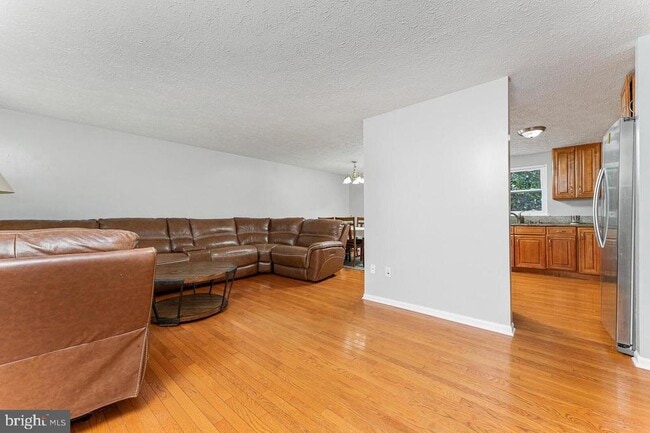 Photo - 223 Laura Anne Ct