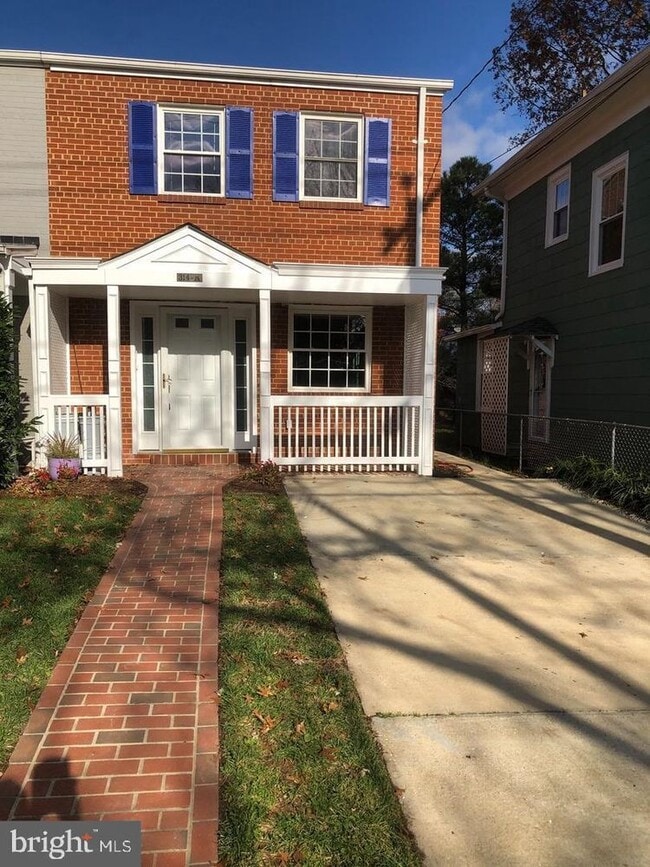 Building Photo - 314A Hume Ave Rental