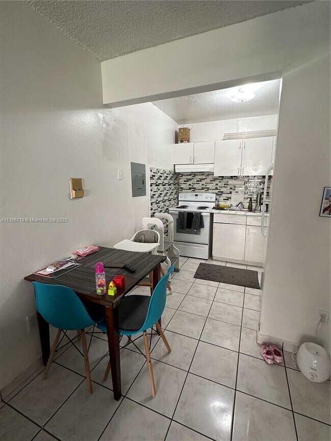 Photo - 3640 NW 9th St