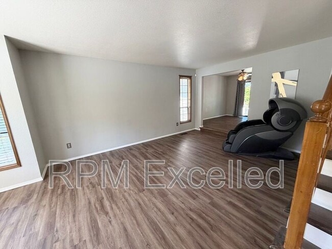4925 Mill Pond Dr SE