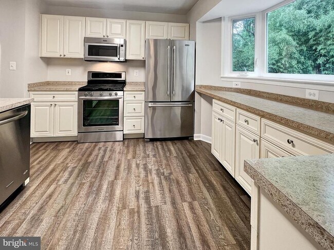 Photo - 3811 Forest Grove Dr