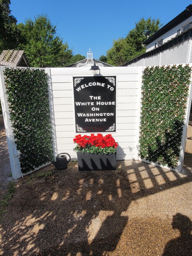 Photo - 1308 E Washington Ave Unit 1