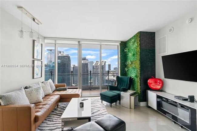 Building Photo - 92 SW 3rd St Unit 92 SW 3rd St  4702