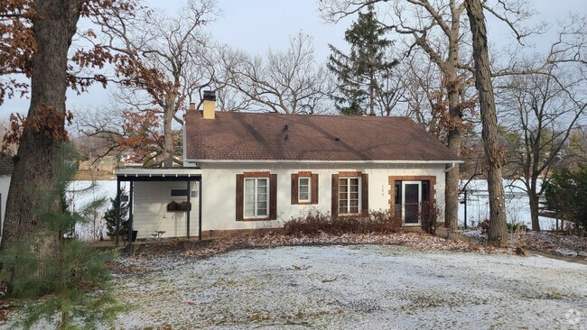 Building Photo - 244 Indian Trail Rental