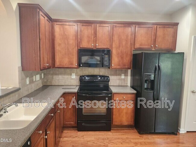 Photo - 642 Cupola Dr