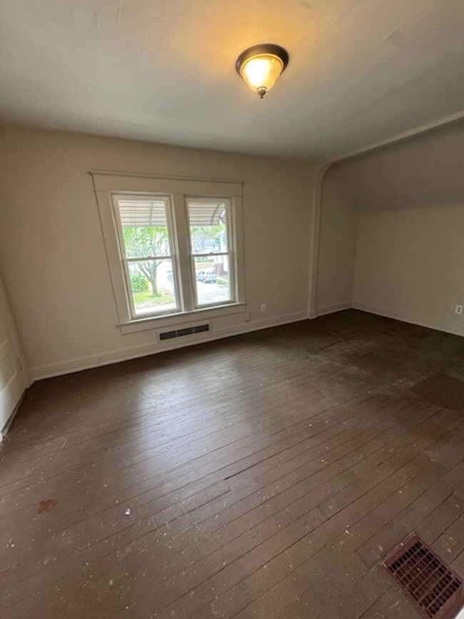 Photo - 1230 Oakland St Unit Apt B