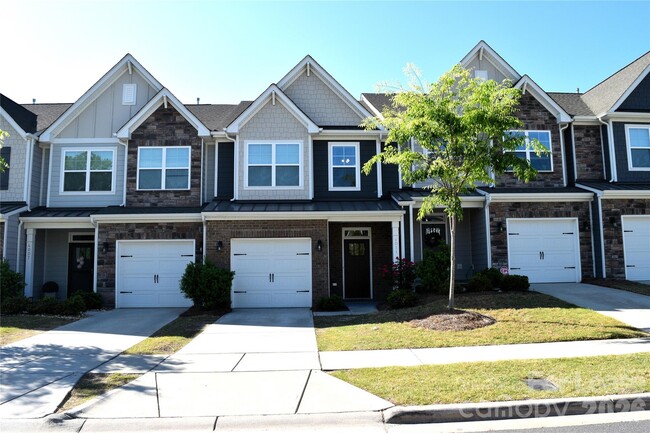 Photo - 4011 Rothwood Ln