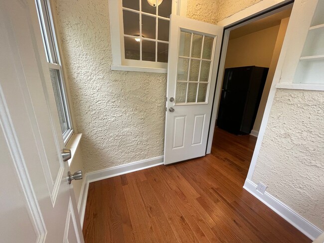 143 N Highland Ave