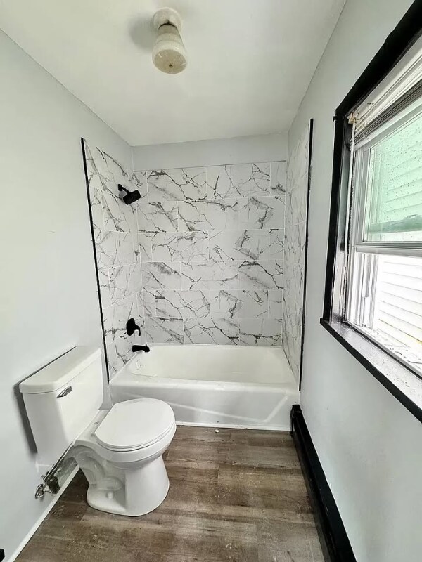 Photo - 450 Hamilton St