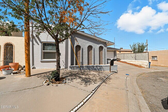 Photo - 3911 Quasar Ct