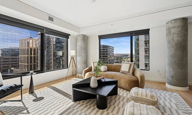 Photo - 1750 Wewatta St Unit 813