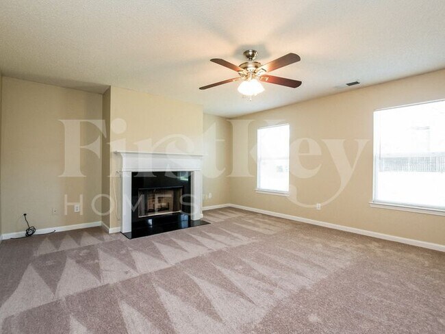 Photo - 3166 Redwood Run