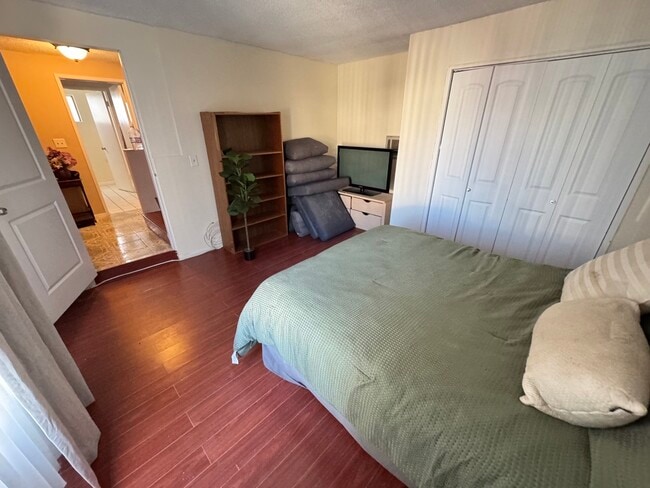 Photo - 1820 Speyer Ln Unit 1
