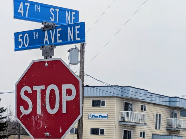 Pine Place - Pine Place Apartments