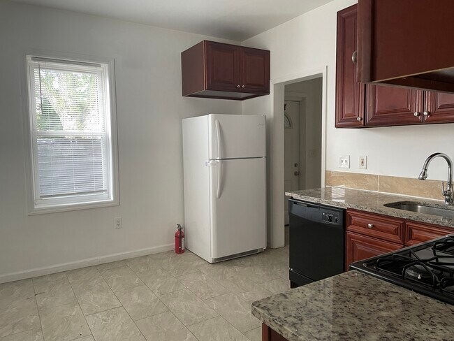 Building Photo - 79 Broad St Unit FL1