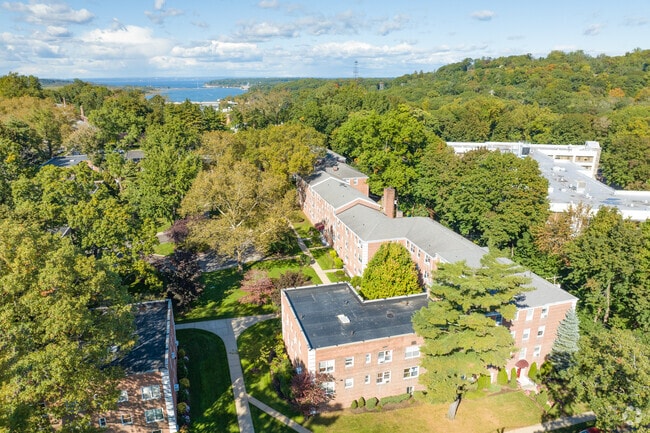 Photo - Roslyn Gardens