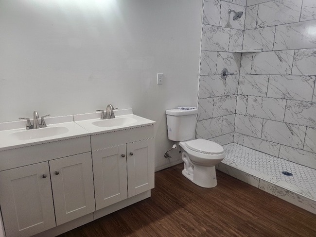 Photo - 998 S Willett St