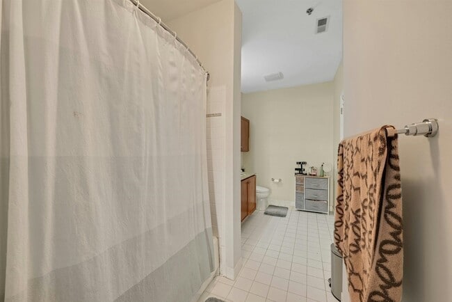 Photo - 26 Ave at Port Imperial Unit 242
