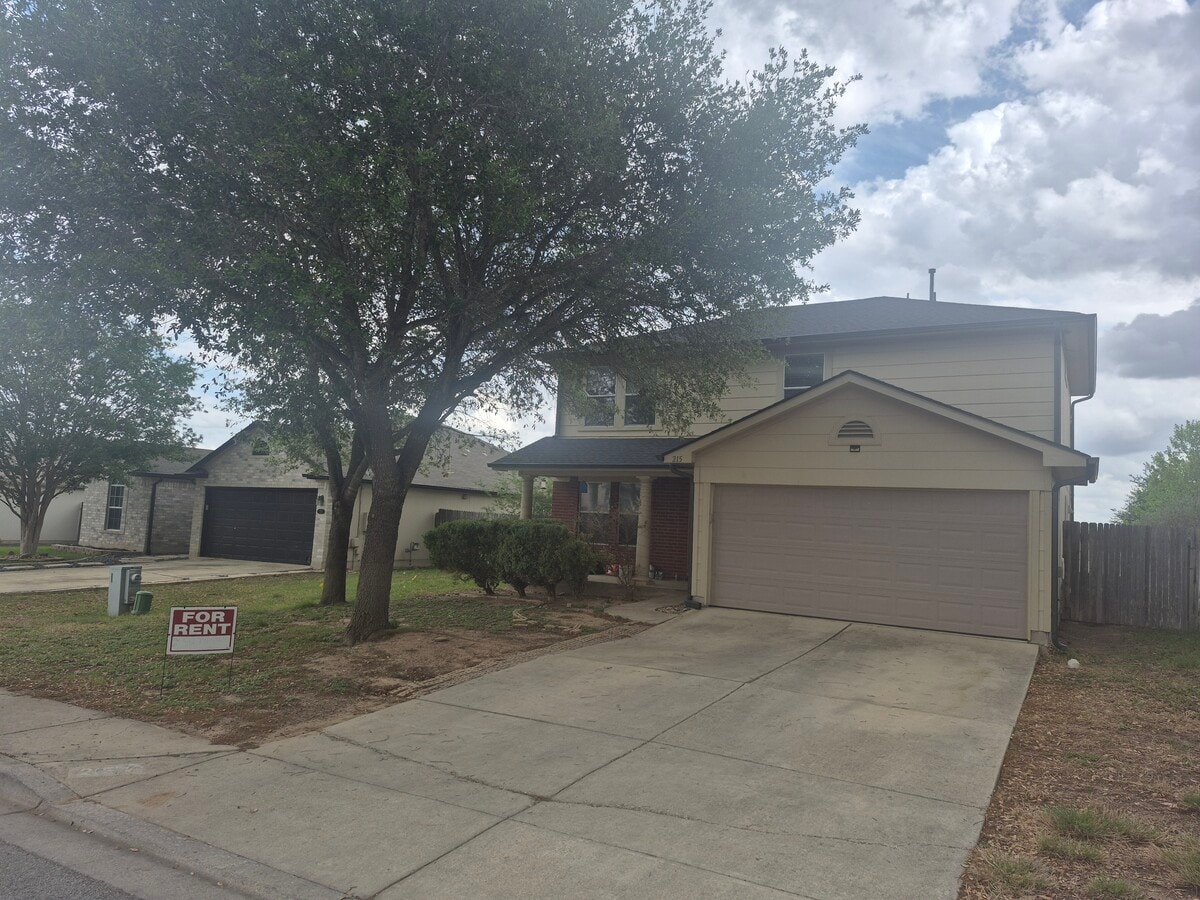 Photo - 215 Endeavour