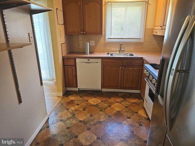 Photo - 6317 Pearce Ave