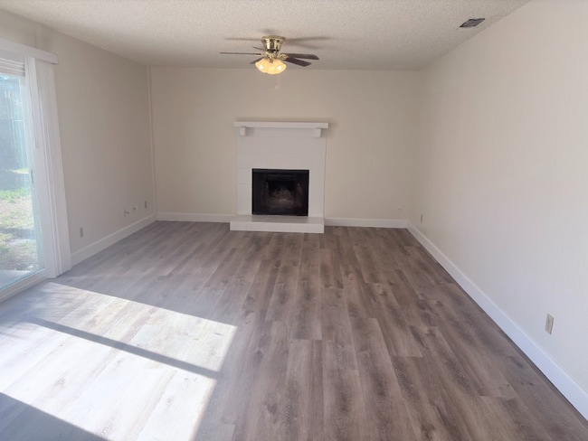 Photo - 27226 San Jose Ave