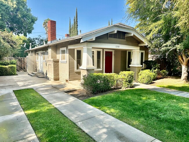 Photo - Charming 3/1 in the Heart of Tower Distict