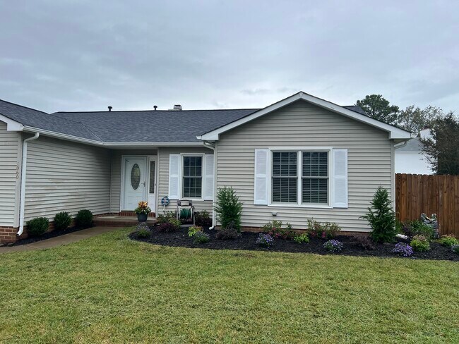 Photo - 1060 Wasserman Dr House