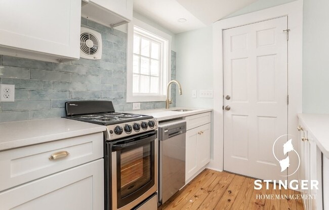 Photo - 606 Carteret St