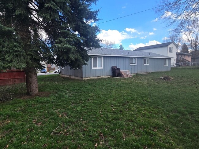 Photo - 2711/2713 N 10th Place Unidad 2711