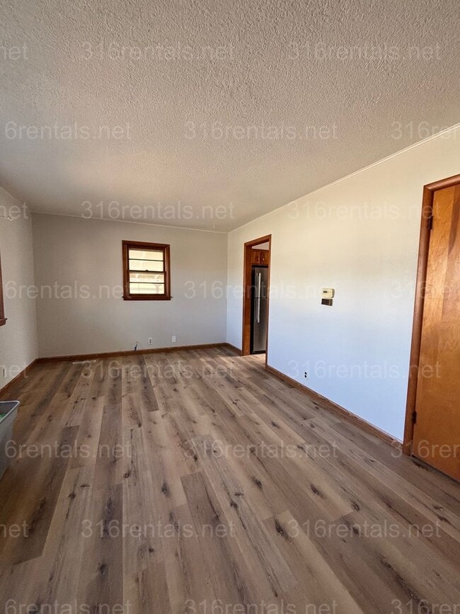 Photo - 2 bed 1 bath house available!