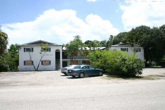 12 Unit Apt. Building - 12 Unit Apt. Building
