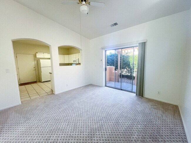 Photo - TOWNHOME - COTTONWOOD - Cottonwood Square Commons