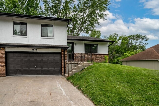 Photo - 4300-4302 Mount Carmel Lane Unit 4302 Mount Carmel Lane