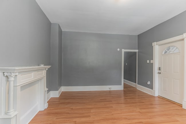 Photo - 1 Sharon Ave Unidad A