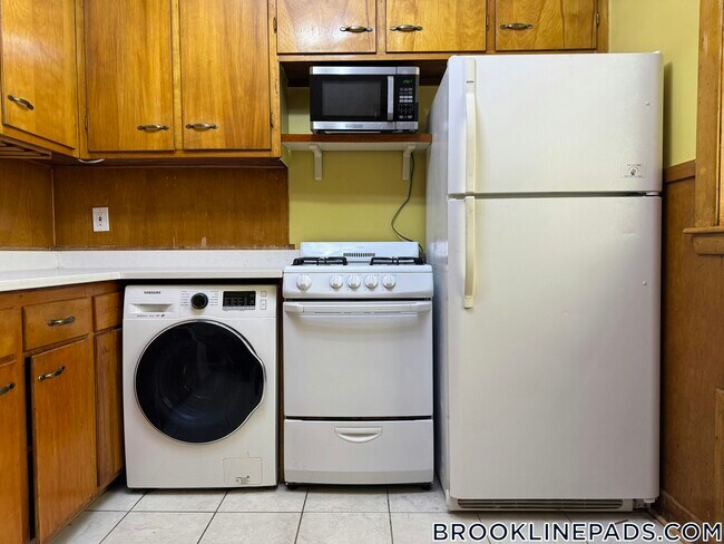 Photo - 208 Fuller St Unit 3