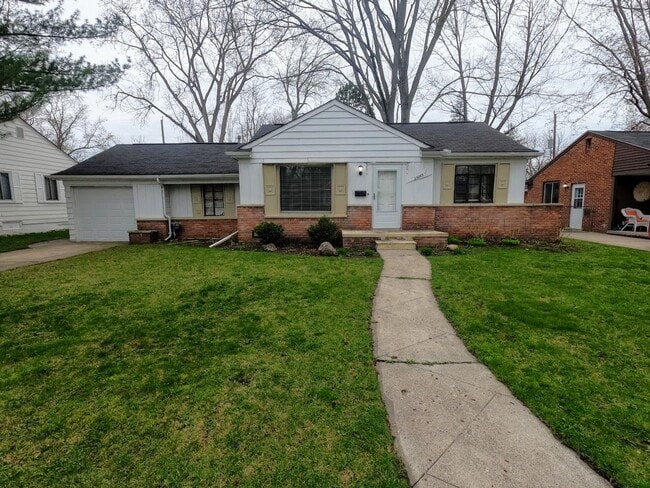 Building Photo - 2 bed, 1 bath ranch in a beautiful neighborhood