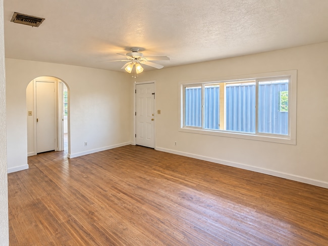 5280 NW Highway 99
