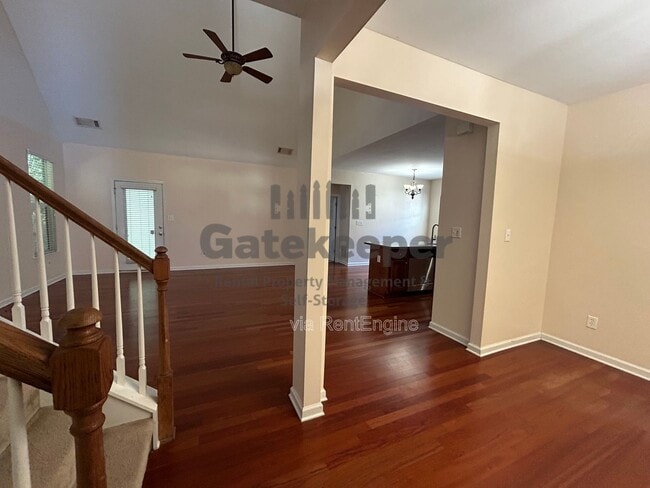 Photo - 214 Turnbridge Cir