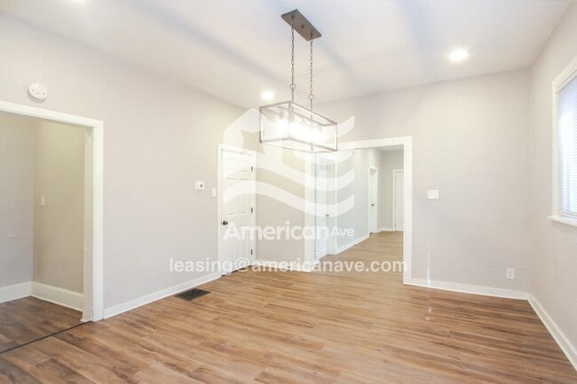 Photo - 1732 Draper St